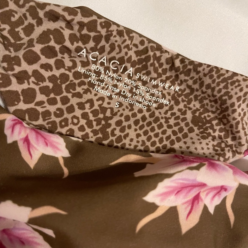 ACACIA SWIM CAPSULE ALOHA PRINT. SIZE SMALL $200 - Picture 6 of 8